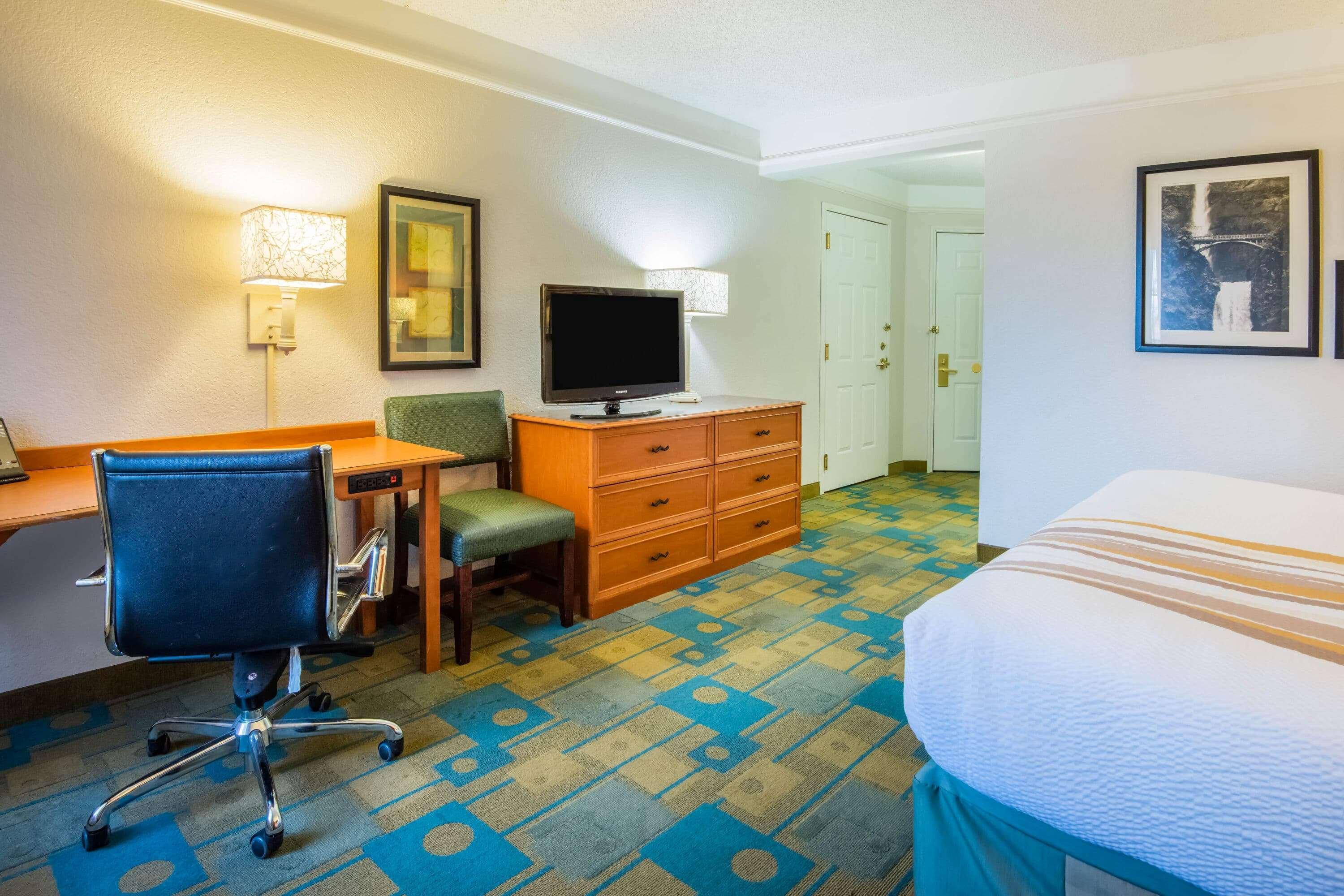 La Quinta By Wyndham Colorado Springs South Airport Hotel Екстериор снимка