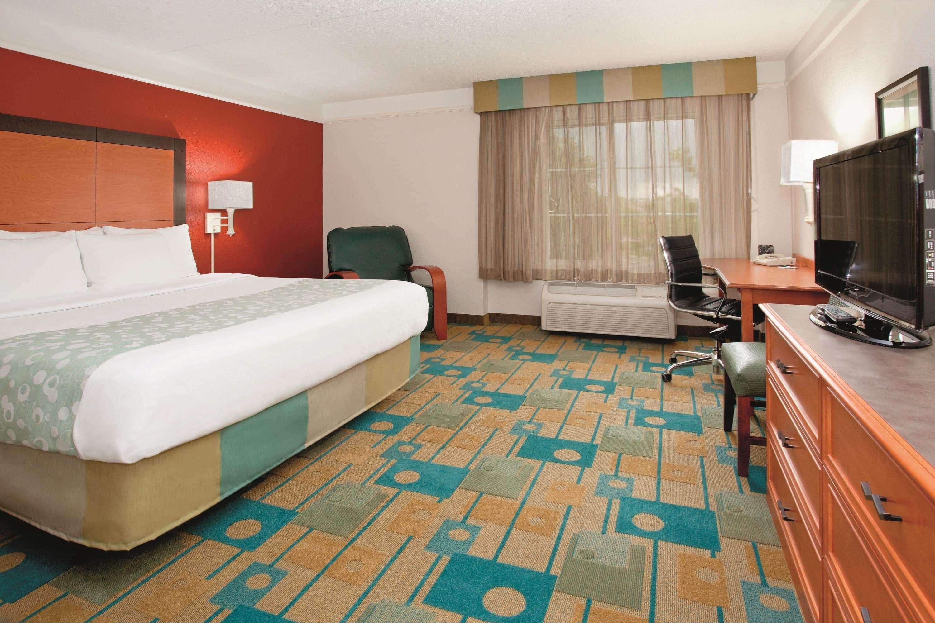 La Quinta By Wyndham Colorado Springs South Airport Hotel Екстериор снимка