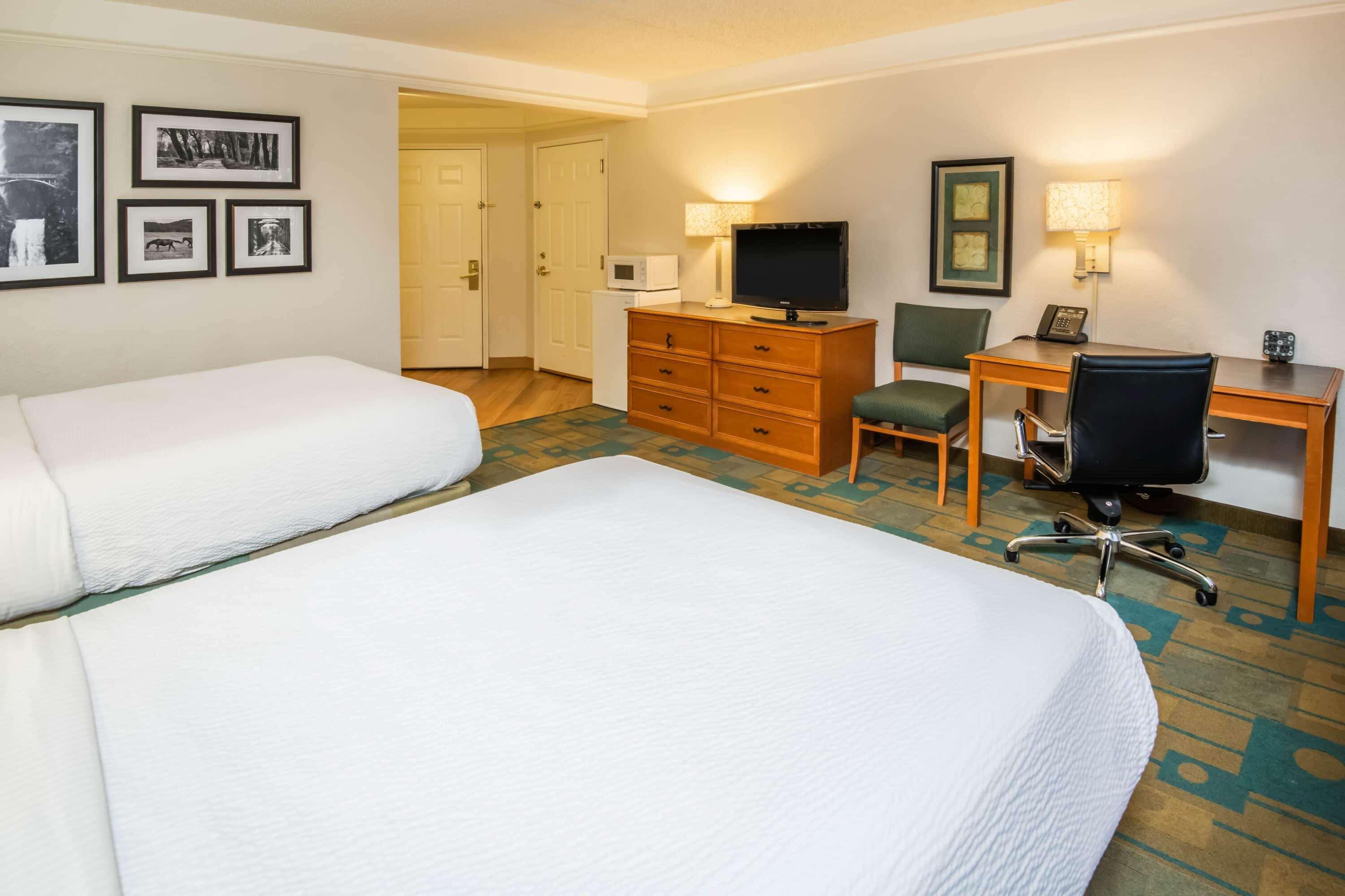 La Quinta By Wyndham Colorado Springs South Airport Hotel Екстериор снимка