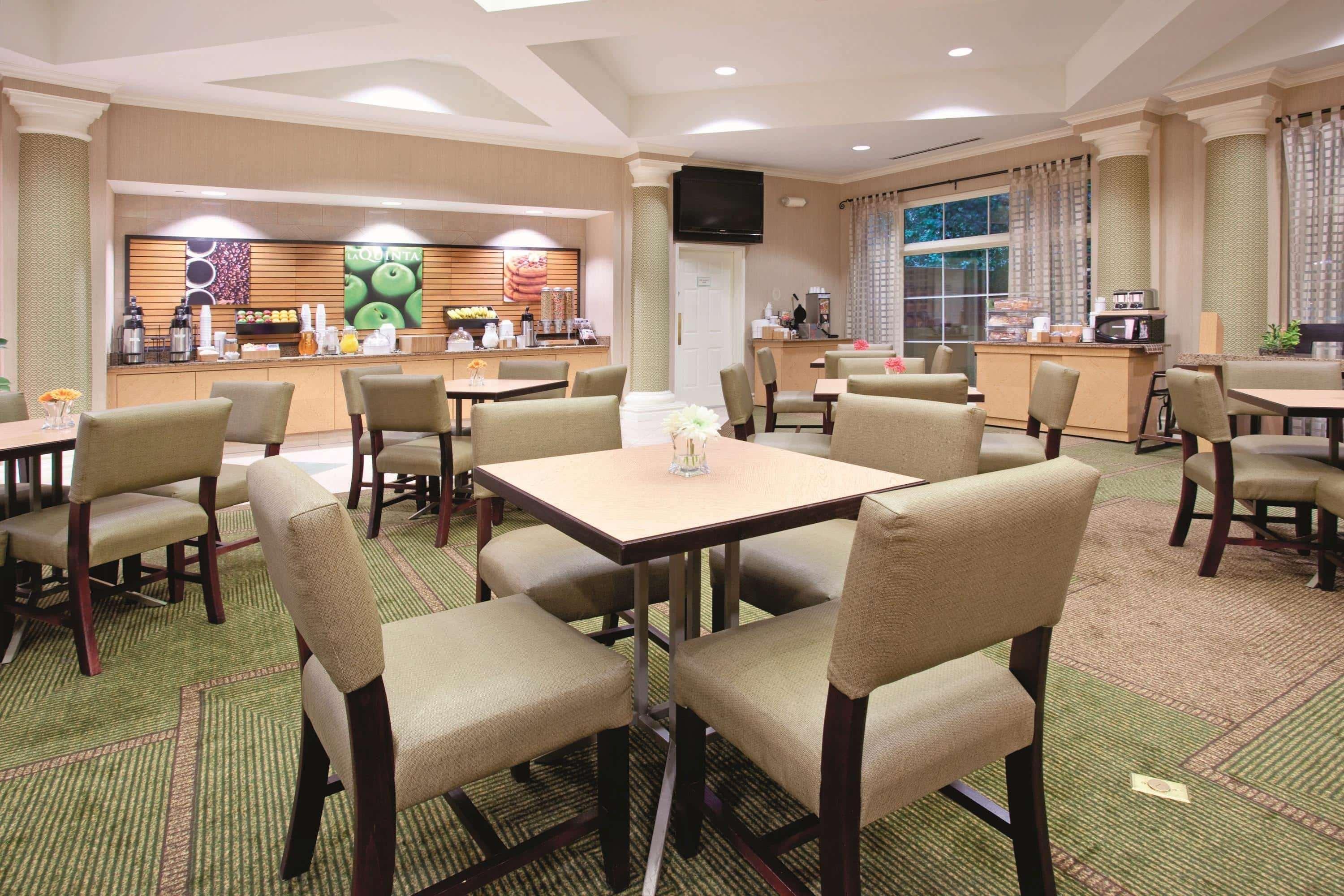 La Quinta By Wyndham Colorado Springs South Airport Hotel Екстериор снимка