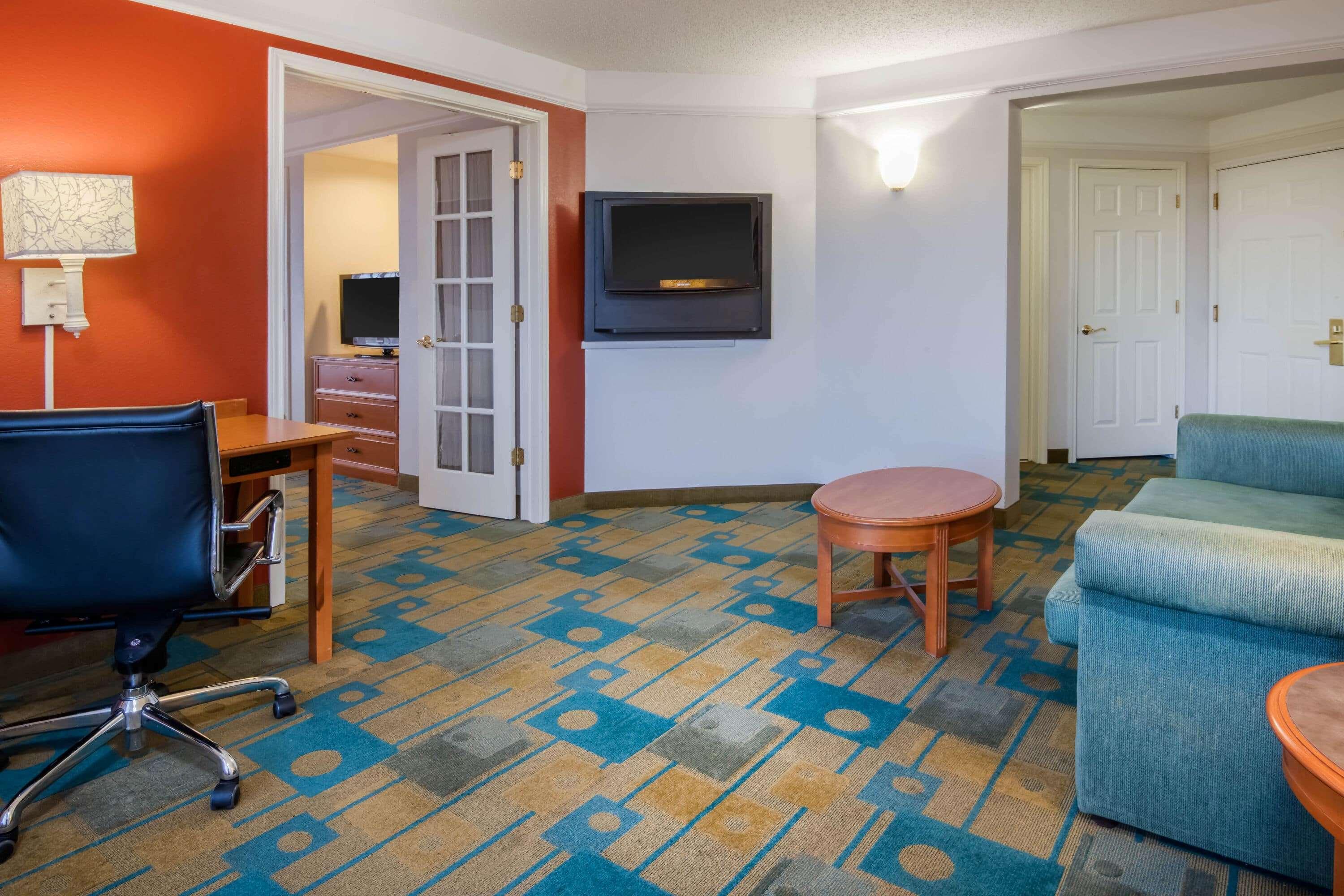 La Quinta By Wyndham Colorado Springs South Airport Hotel Екстериор снимка