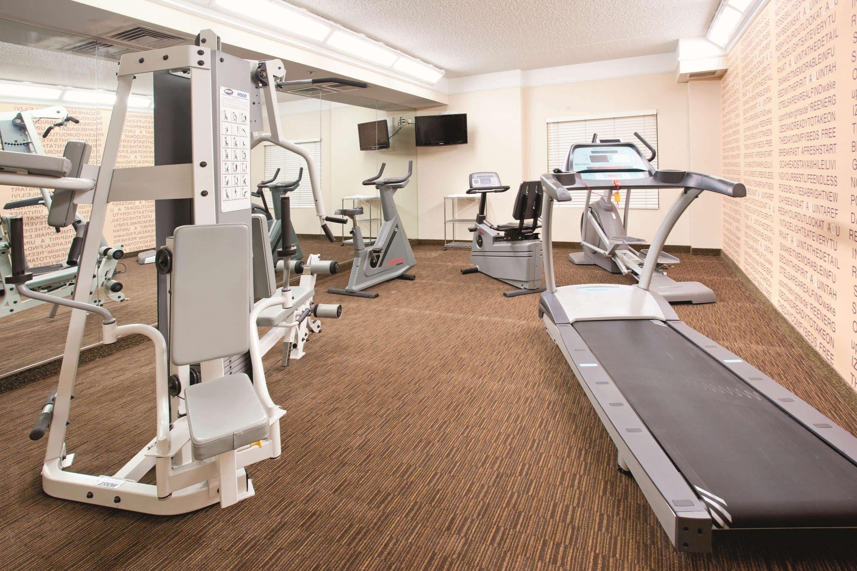 La Quinta By Wyndham Colorado Springs South Airport Hotel Екстериор снимка