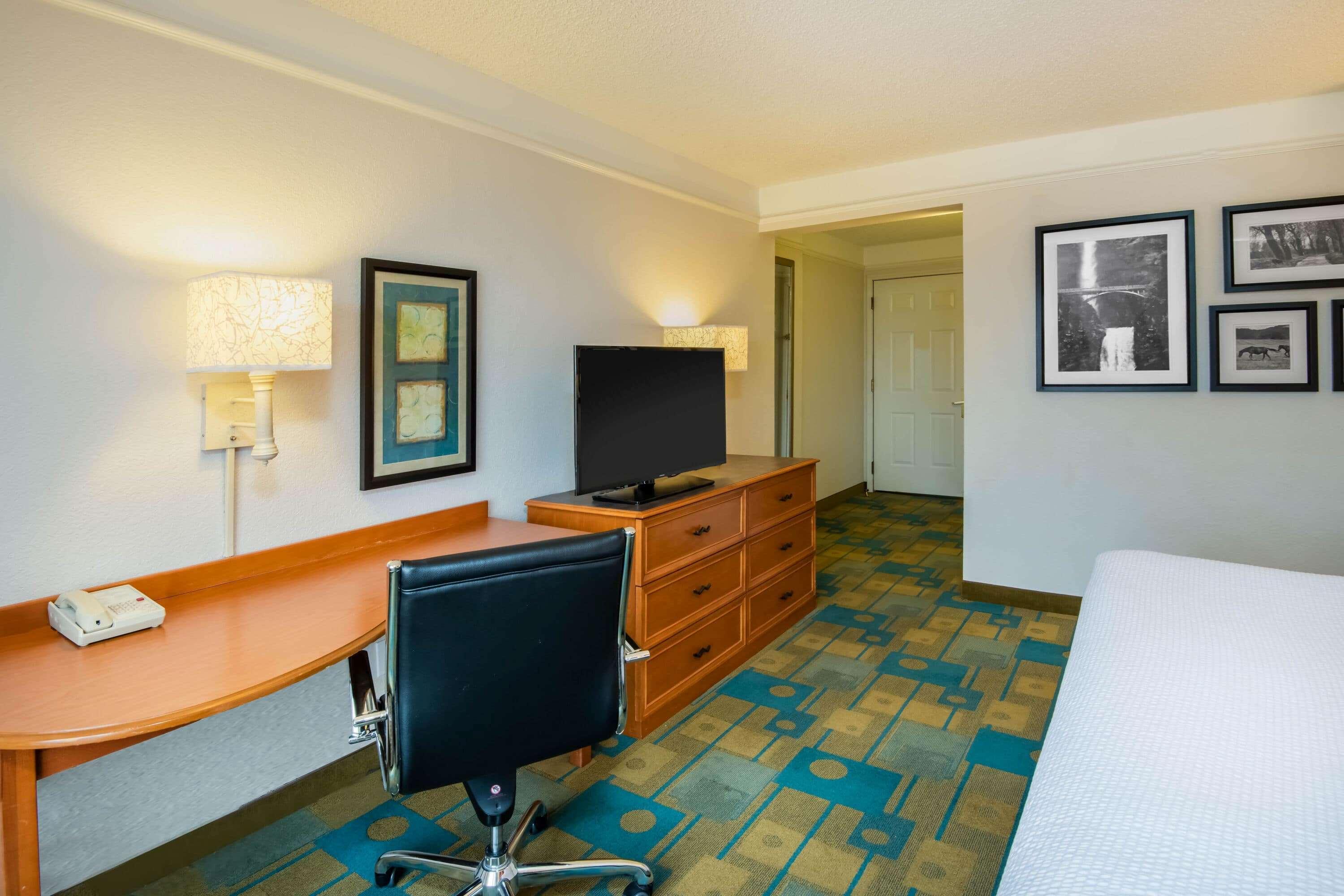 La Quinta By Wyndham Colorado Springs South Airport Hotel Екстериор снимка