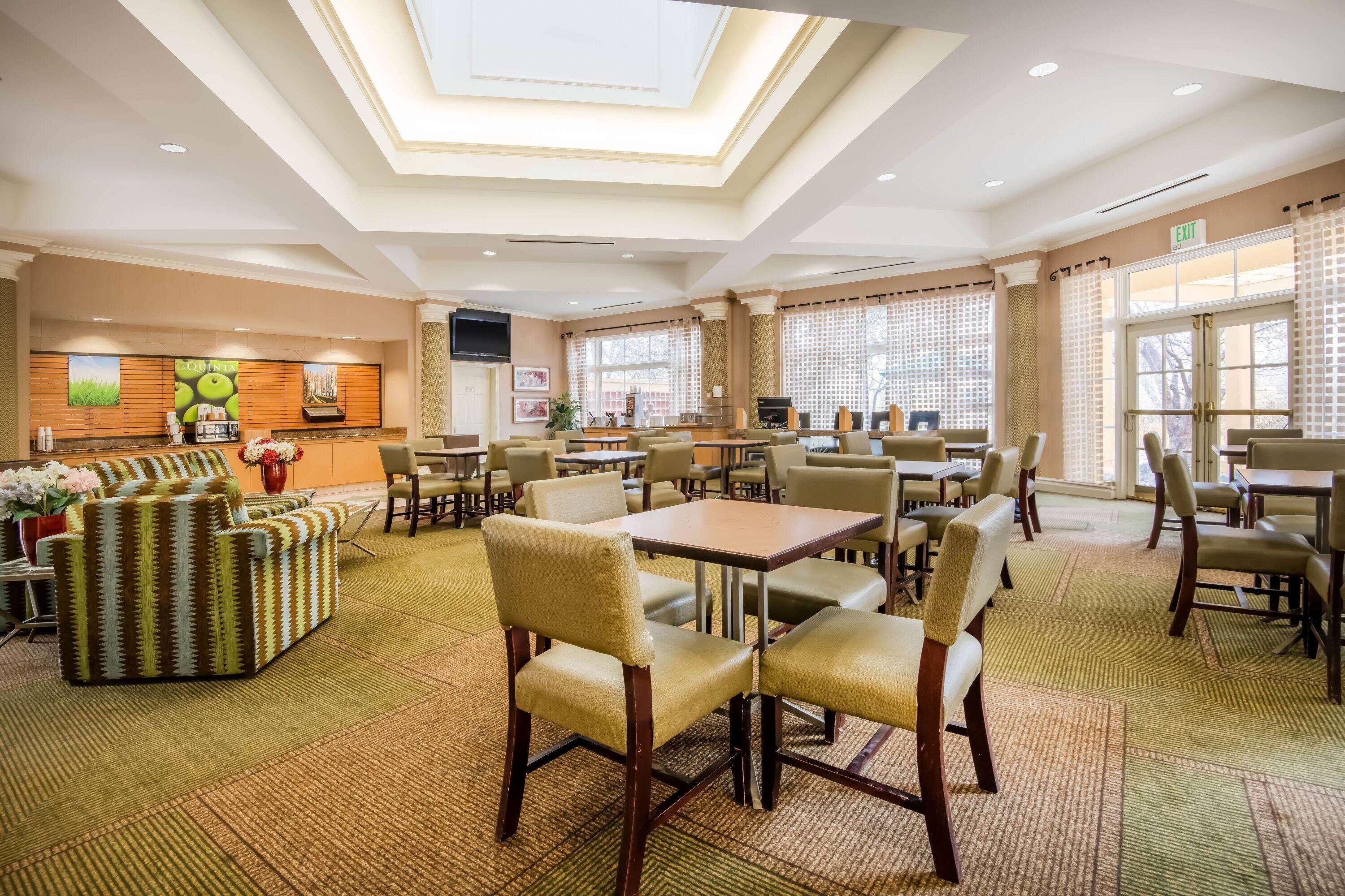 La Quinta By Wyndham Colorado Springs South Airport Hotel Екстериор снимка