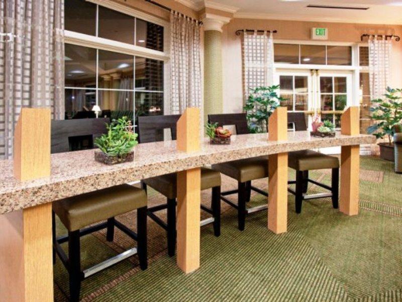La Quinta By Wyndham Colorado Springs South Airport Hotel Екстериор снимка
