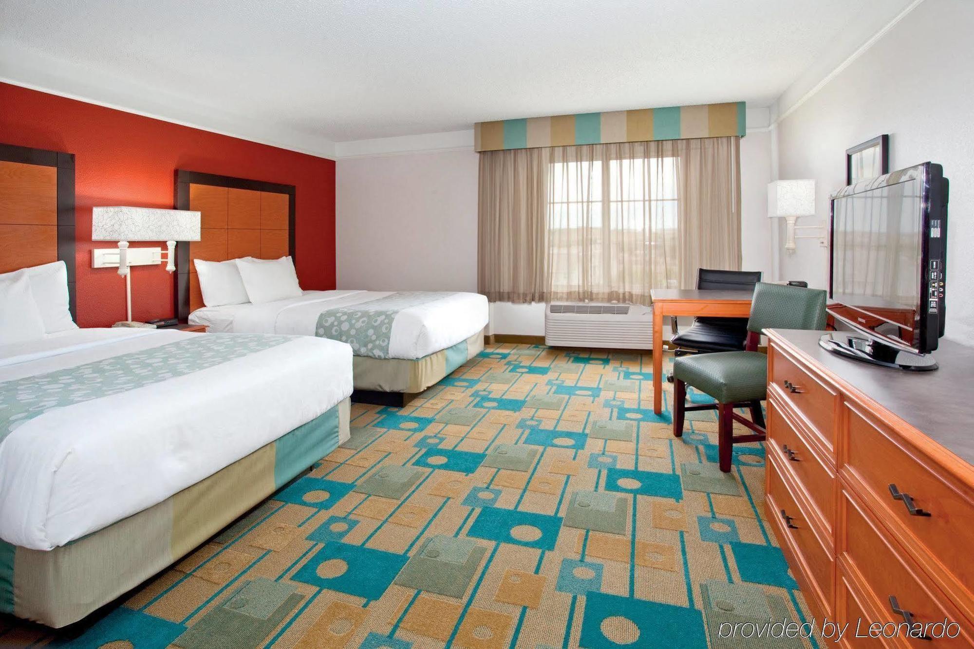 La Quinta By Wyndham Colorado Springs South Airport Hotel Екстериор снимка
